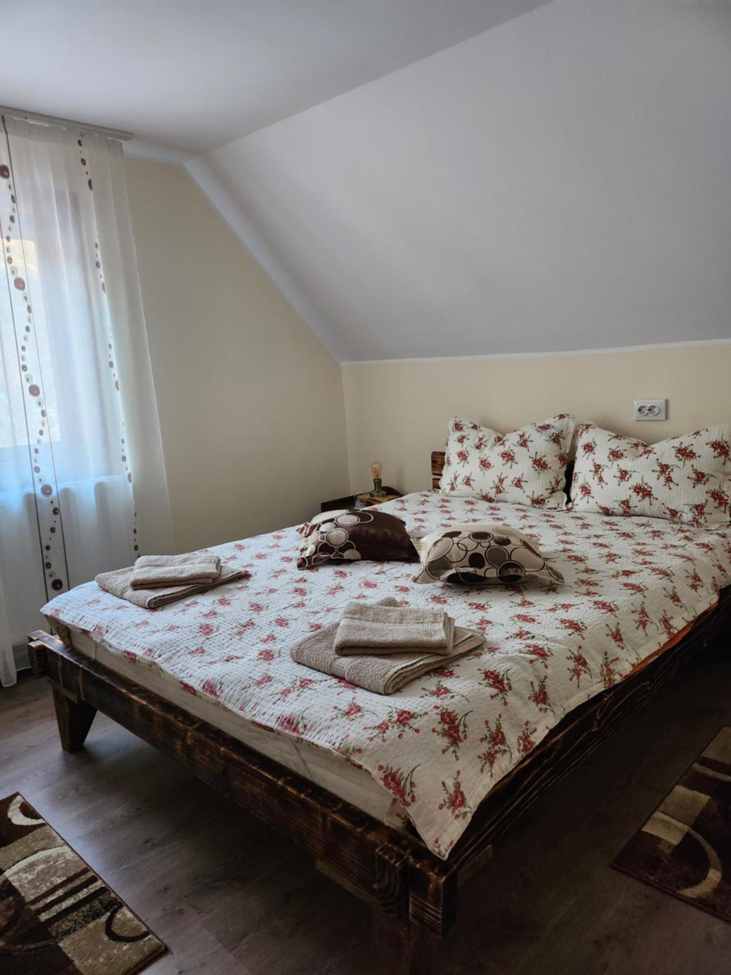 Casa Din Livada - Cazare Magherus Topliţa Exterior foto